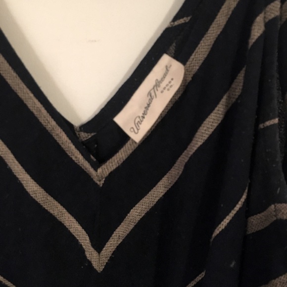 Universal Thread striped Navy romper. - Picture 5 of 5